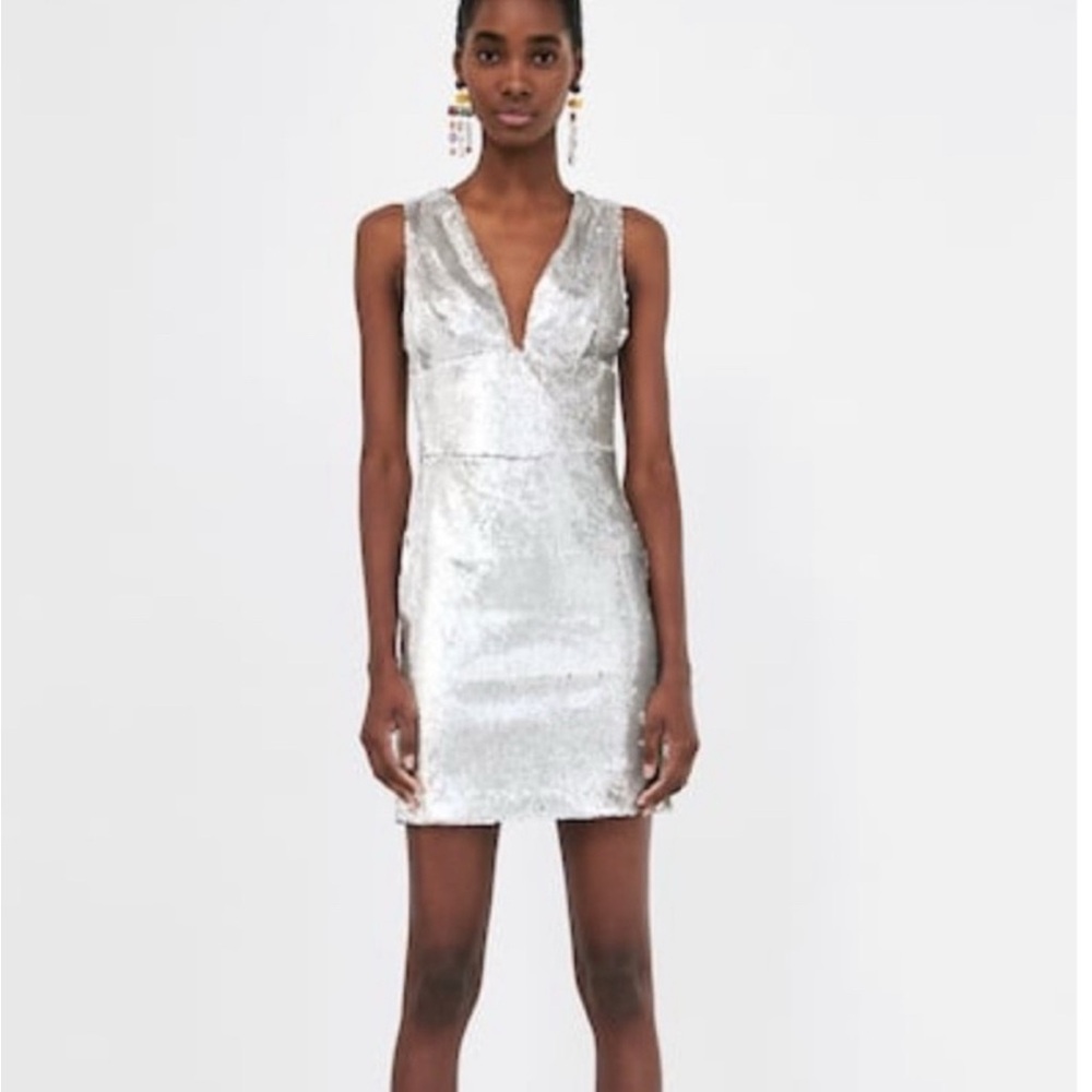 🩶NWT Zara Silver Sequined, V-Neck, Body Con Elegant Sleeveless Dress